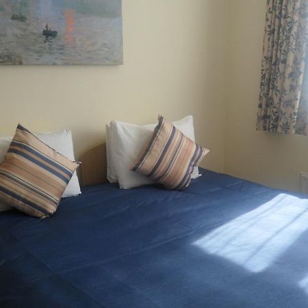 רומפורד Montrose Guest House מראה חיצוני תמונה