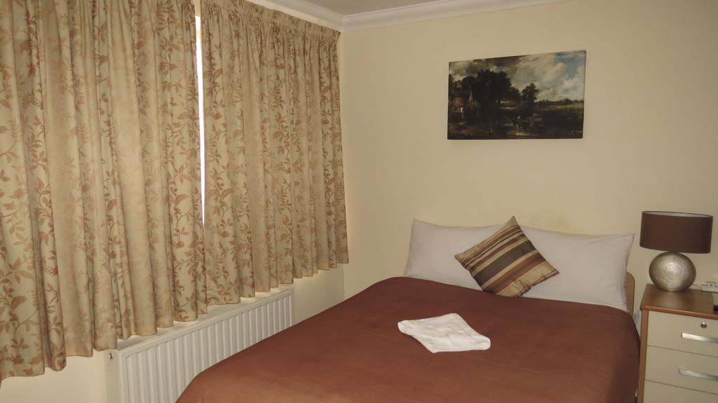 רומפורד Montrose Guest House מראה חיצוני תמונה