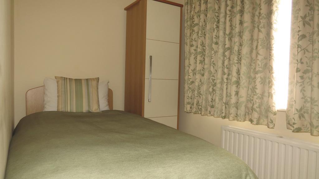 רומפורד Montrose Guest House מראה חיצוני תמונה