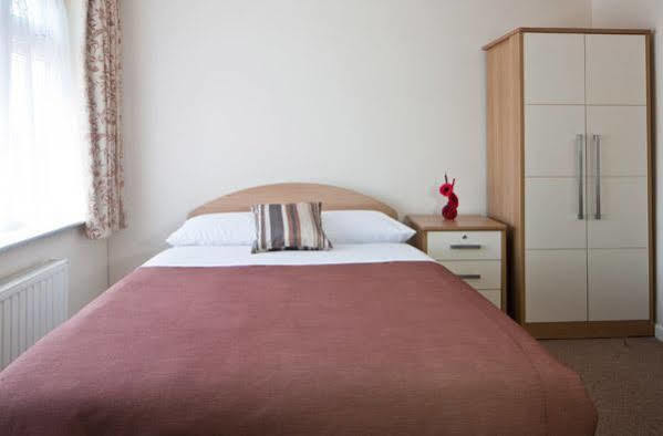 רומפורד Montrose Guest House מראה חיצוני תמונה